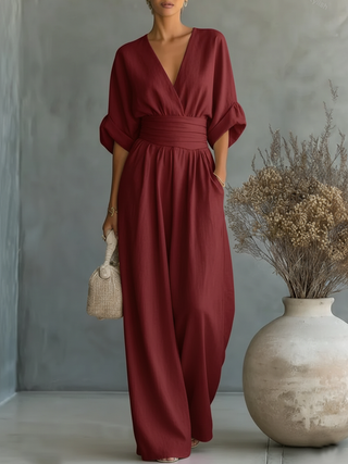 Mono elegante con escote en V y cintura alta