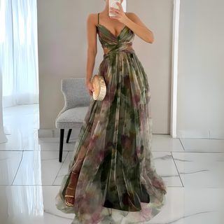 Maxi vestido con estructura en capas y espalda descubierta
