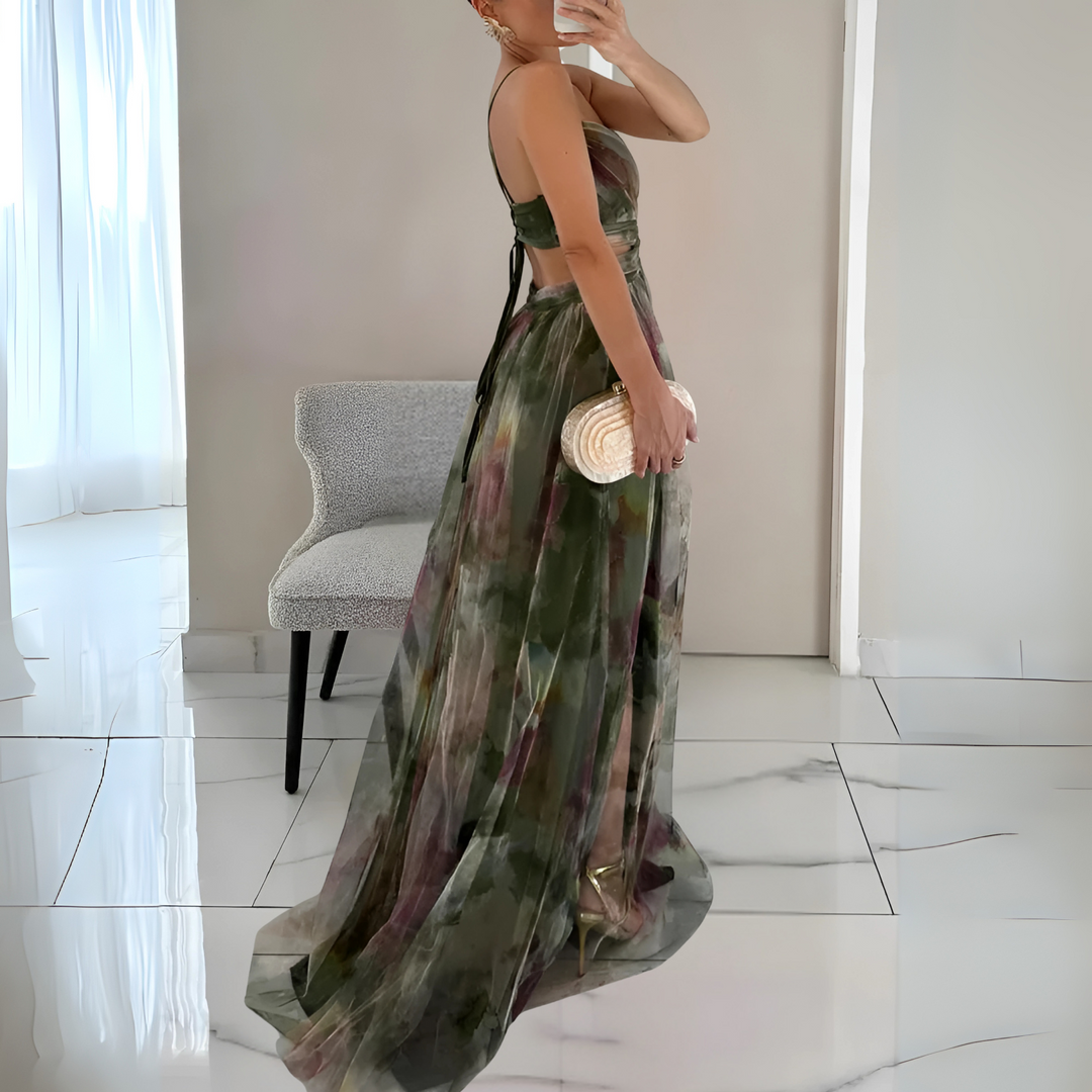 Maxi vestido con estructura en capas y espalda descubierta