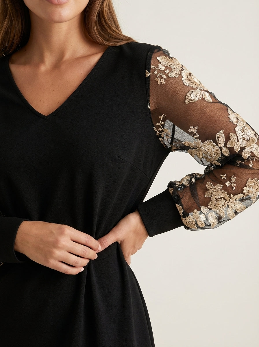 Eva - Vestido Elegante en Encaje con Escote en V