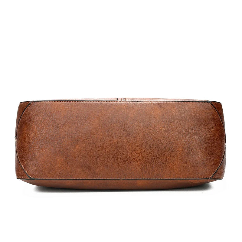 Aquí tienes opciones de título mejoradas:

- Carmela – Bolso de cuero
- Bolso de cuero Carmela
- Carmela – Bolso de cuero elegante
- Carmela – Bolso de cuero clásico
- Carmela – Bolso de cuero para mujer
- Carmela – Bolso de cuero, estilo atemporal
- Carm