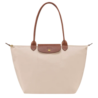 Here are some rewritten options:
- Amaia | Tote grande y versátil
- Amaia | Bolso tote de gran capacidad
- Amaia | Tote amplio y funcional
- Amaia | Bolso tote XL versátil
- Amaia | Tote shopper grande y versátil
- Amaia | Bolso tote amplio para uso diari