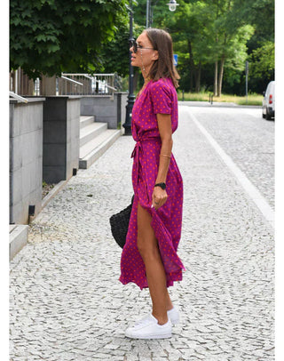 Julia - Vestido elegante con escote en forma de corazón y corte modelador que realza la silueta