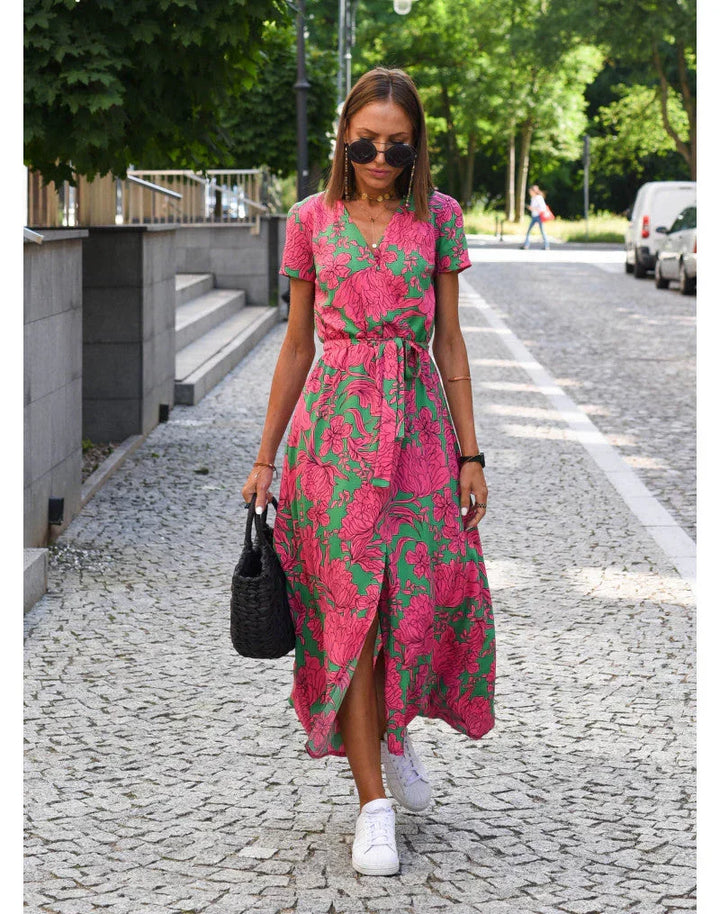 Julia - Vestido elegante con escote en forma de corazón y corte modelador que realza la silueta
