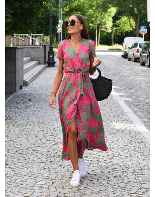 Julia - Vestido elegante con escote en forma de corazón y corte modelador que realza la silueta