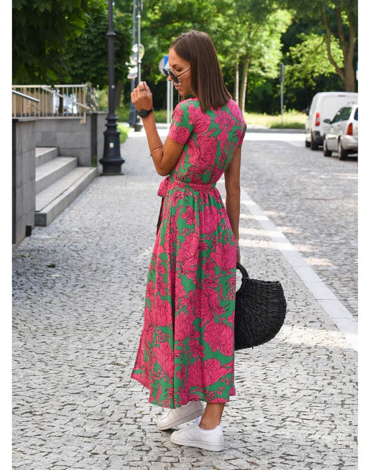 Julia - Vestido elegante con escote en forma de corazón y corte modelador que realza la silueta