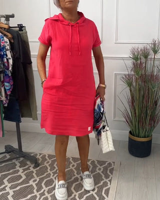 Nyla | Vestido casual de manga corta suave y cómodo con capucha