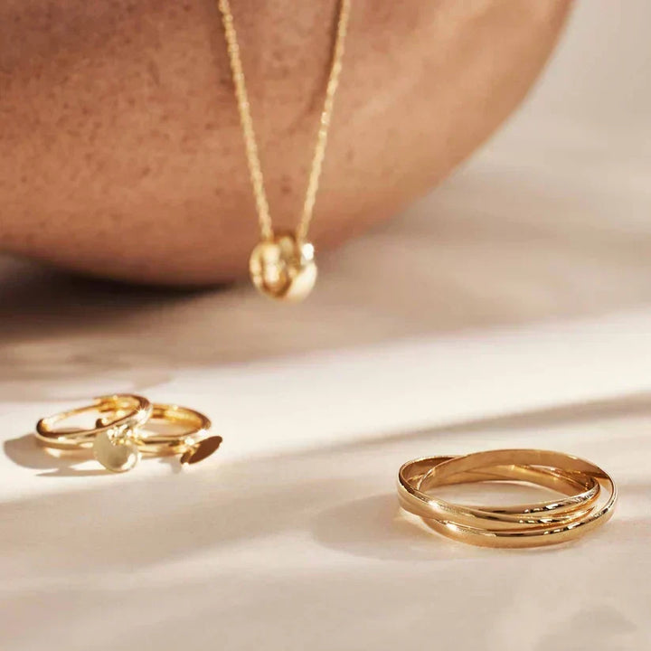 Anillo dorado | Adriana