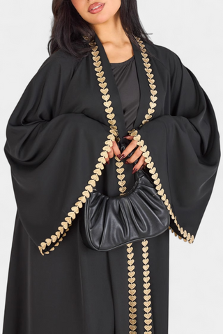 Ginebra Abaya Fluida con Bordado Dorado
