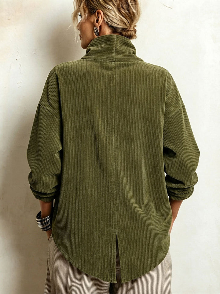 LUCILLA | Casaca de Pana con Cuello Alto y Botonadura Diagonal, Verde Oliva